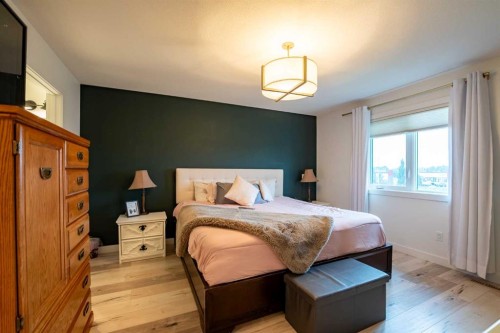 421 Rivergrove Chase West, Lethbridge, AB - Indoor Photo Showing Bedroom