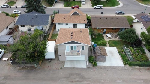 23 Trent Road West, Lethbridge, AB - Outdoor