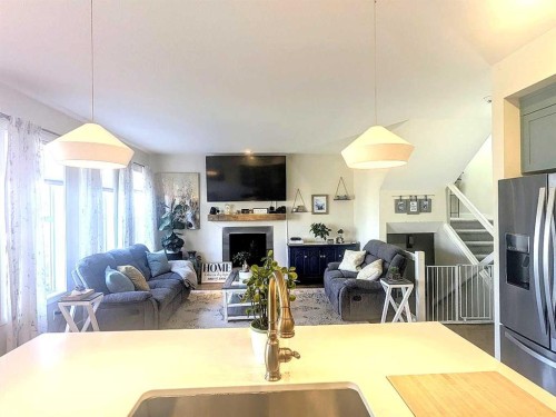 7 Greywolf Road North, Lethbridge, AB - Indoor