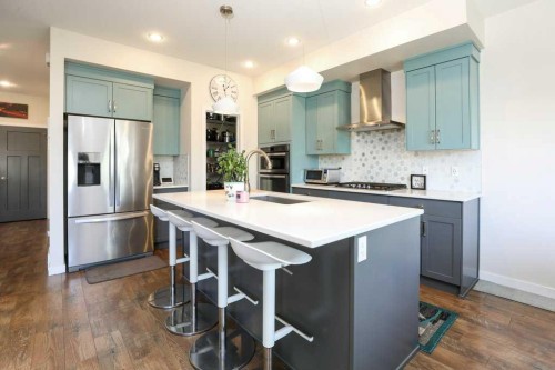 7 Greywolf Road North, Lethbridge, AB - Indoor Photo Showing Kitchen With Upgraded Kitchen