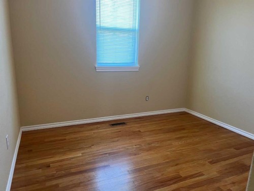 47 Squamish Boulevard West, Lethbridge, AB - Indoor Photo Showing Other Room