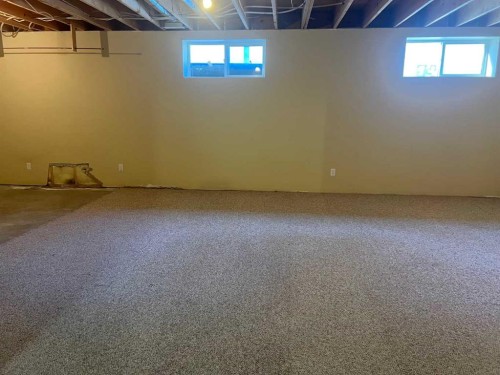 47 Squamish Boulevard West, Lethbridge, AB - Indoor Photo Showing Basement