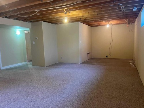 47 Squamish Boulevard West, Lethbridge, AB - Indoor Photo Showing Basement