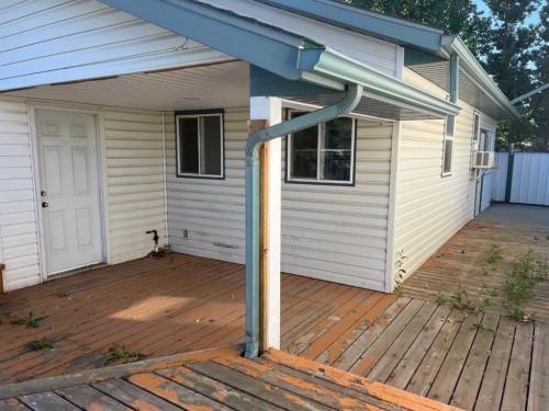 47 Squamish Boulevard West, Lethbridge, AB - Outdoor With Exterior