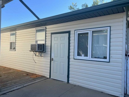 47 Squamish Boulevard West, Lethbridge, AB - Outdoor With Exterior