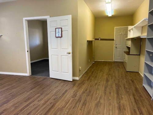 47 Squamish Boulevard West, Lethbridge, AB - Indoor