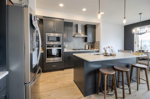 122 Greywolf Road North, Lethbridge, AB - Indoor Photo Showing Kitchen With Upgraded Kitchen