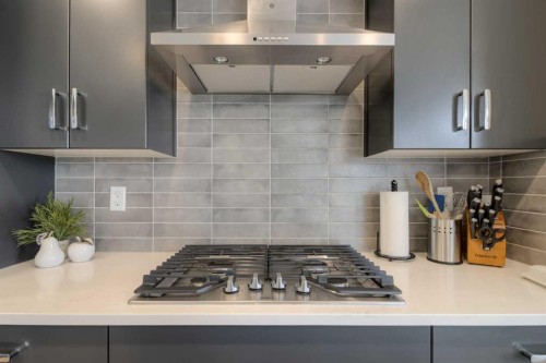 122 Greywolf Road North, Lethbridge, AB - Indoor Photo Showing Kitchen