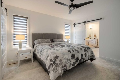 122 Greywolf Road North, Lethbridge, AB - Indoor Photo Showing Bedroom