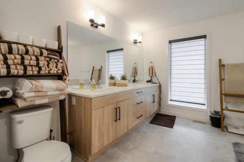 122 Greywolf Road North, Lethbridge, AB - Indoor Photo Showing Other Room