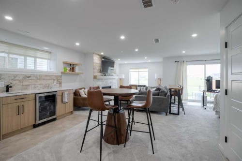 122 Greywolf Road North, Lethbridge, AB - Indoor Photo Showing Dining Room