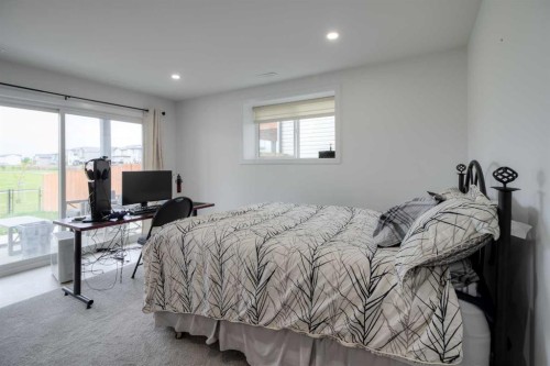 122 Greywolf Road North, Lethbridge, AB - Indoor Photo Showing Bedroom