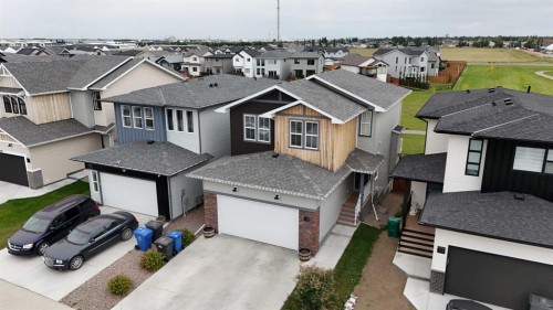 122 Greywolf Road North, Lethbridge, AB - Outdoor