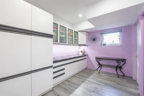 329 2 Avenue Ne, Milk River, AB - Indoor Photo Showing Other Room