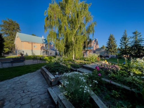 329 2 Avenue Ne, Milk River, AB - Outdoor