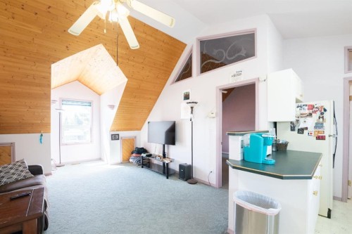 329 2 Avenue Ne, Milk River, AB - Indoor