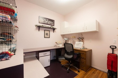 329 2 Avenue Ne, Milk River, AB - Indoor Photo Showing Office