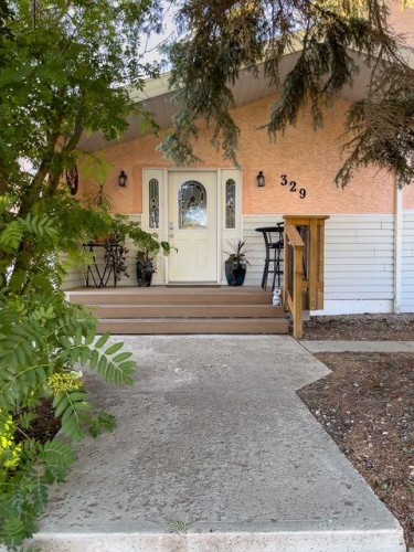 329 2 Avenue Ne, Milk River, AB - Outdoor