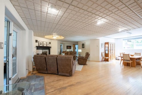 329 2 Avenue Ne, Milk River, AB - Indoor