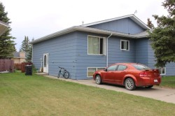 719 B Rosewood Avenue  Picture Butte, AB T0K 1V0