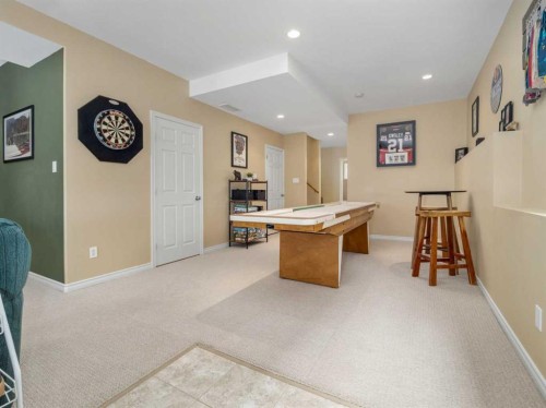 488 Silkstone Crescent West, Lethbridge, AB - Indoor Photo Showing Other Room