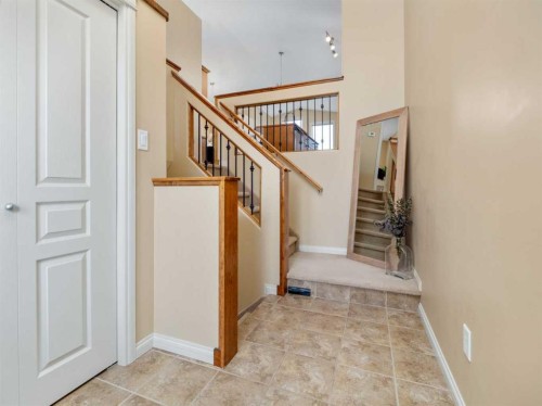 488 Silkstone Crescent West, Lethbridge, AB - Indoor Photo Showing Other Room