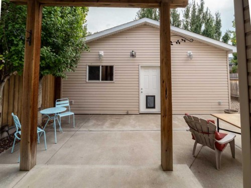 488 Silkstone Crescent West, Lethbridge, AB - Outdoor With Exterior