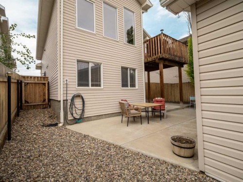 488 Silkstone Crescent West, Lethbridge, AB - Outdoor With Exterior