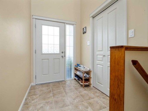 488 Silkstone Crescent West, Lethbridge, AB - Indoor Photo Showing Other Room