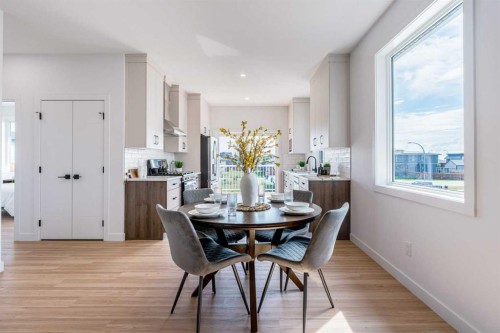 661 Devonia Road West, Lethbridge, AB - Indoor Photo Showing Dining Room