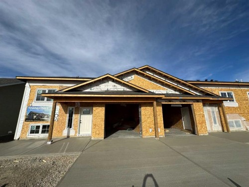 423 Meadowlark Way, Vulcan, AB - Outdoor