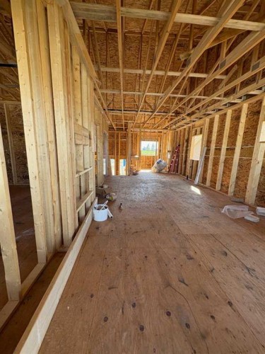 423 Meadowlark Way, Vulcan, AB - Indoor Photo Showing Other Room