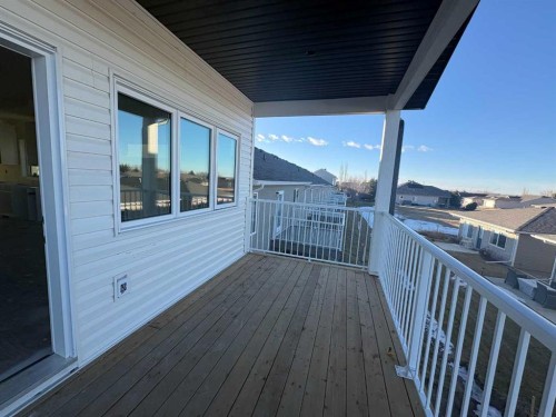 423 Meadowlark Way, Vulcan, AB - Outdoor With Deck Patio Veranda With Exterior
