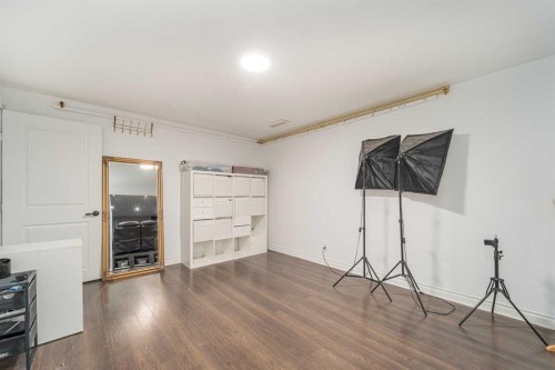 2153 9B Avenue South, Lethbridge, AB - Indoor Photo Showing Other Room