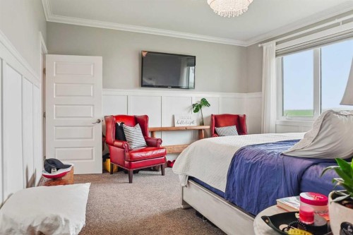 90044 Range Rd 200, Rural Lethbridge County, AB - Indoor Photo Showing Bedroom