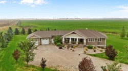 90044 Range Rd 200  Rural Lethbridge County, AB T1M 1N2