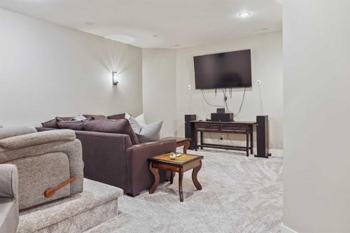 90044 Range Rd 200, Rural Lethbridge County, AB - Indoor Photo Showing Other Room