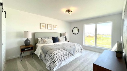 401 Blackwolf Boulevard North, Lethbridge, AB - Indoor Photo Showing Bedroom