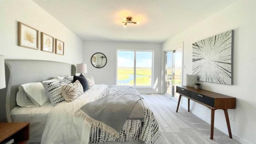 401 Blackwolf Boulevard North, Lethbridge, AB - Indoor Photo Showing Bedroom