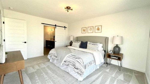 401 Blackwolf Boulevard North, Lethbridge, AB - Indoor Photo Showing Bedroom