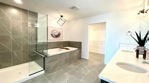 401 Blackwolf Boulevard North, Lethbridge, AB - Indoor Photo Showing Bathroom