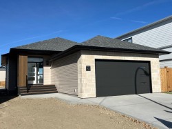 405 Blackwolf Boulevard NORTH Lethbridge, AB T1H 7J5