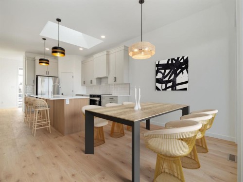 405 Blackwolf Boulevard North, Lethbridge, AB - Indoor Photo Showing Dining Room