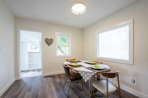 742 12C Street North, Lethbridge, AB - Indoor Photo Showing Dining Room