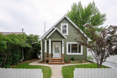 742 12C Street North, Lethbridge, AB - Outdoor