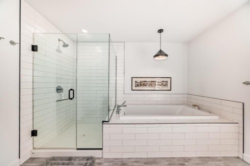 56 Greywolf Road North, Lethbridge, AB - Indoor Photo Showing Bathroom