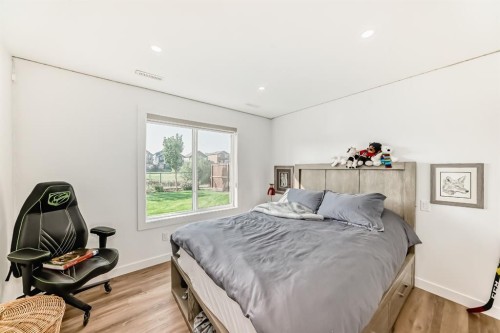 56 Greywolf Road North, Lethbridge, AB - Indoor Photo Showing Bedroom