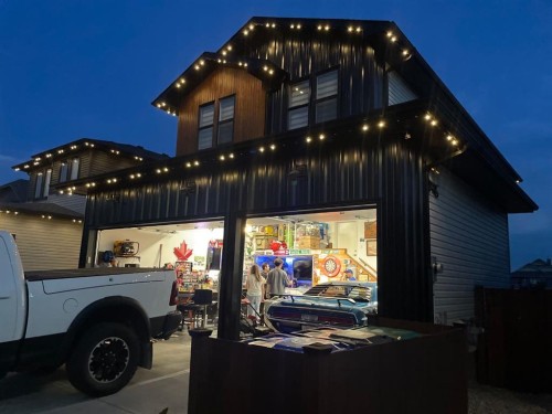 56 Greywolf Road North, Lethbridge, AB - Outdoor