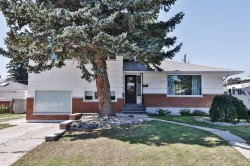 1020 Fern Crescent SOUTH Lethbridge, AB T1K 2W3