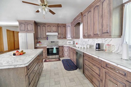 143046 Range Road 171, Rural Taber, M.D. Of, AB - Indoor Photo Showing Kitchen